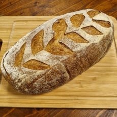 Kovászos Félbarna Kenyér - 750g Kovászos Félbarna Kenyér - 750g