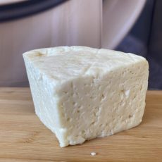Kisberényi Fokhagymás Friss Kecskesajt - 7.990 Ft/kg